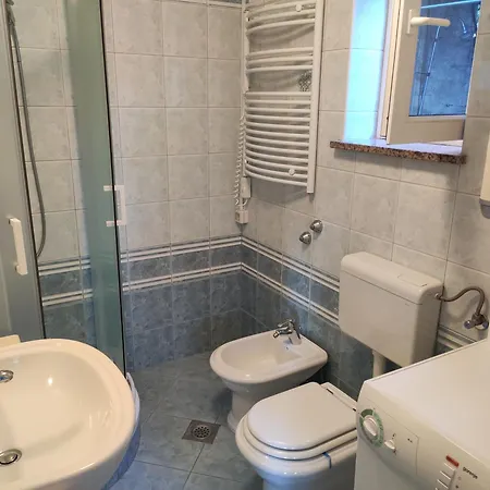 With Private Garden And The Terrace Ev Station Available شقة *